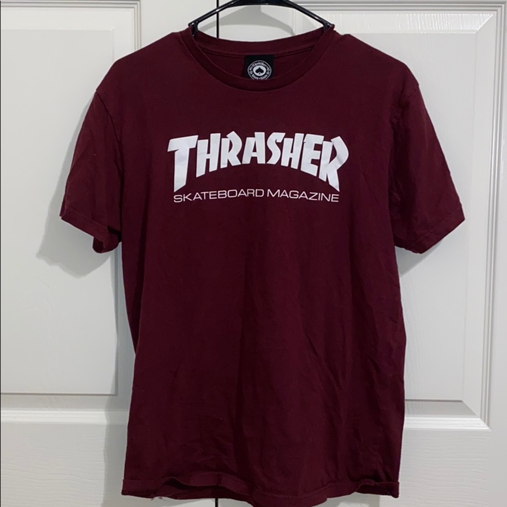 Maroon a thrasher shirt